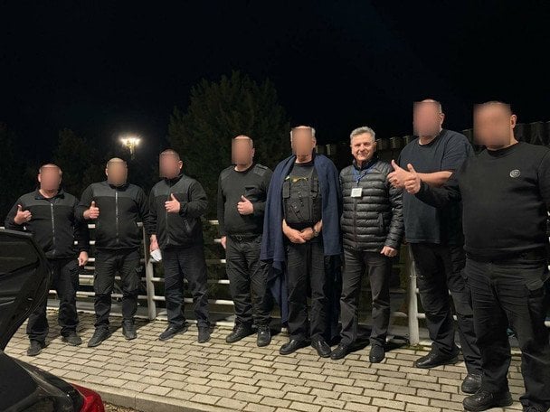 Інкасатору в Угорщині силоміць вкололи невідому речовину: в МЗС України відреагували