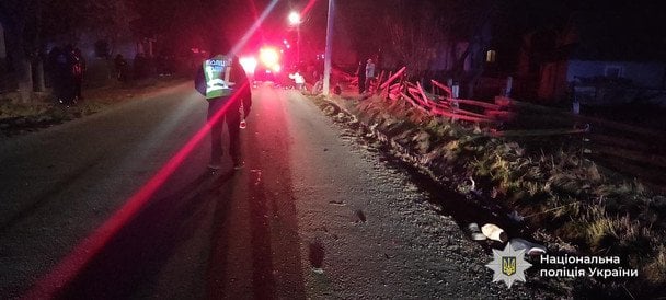 Смертельна ДТП на Івано-Франківщині: водій збив двох дівчат та втік (фото)