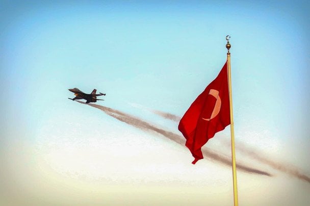 Туреччина жорстко відреагувала на іранську ракету у своєму небі: що заявила