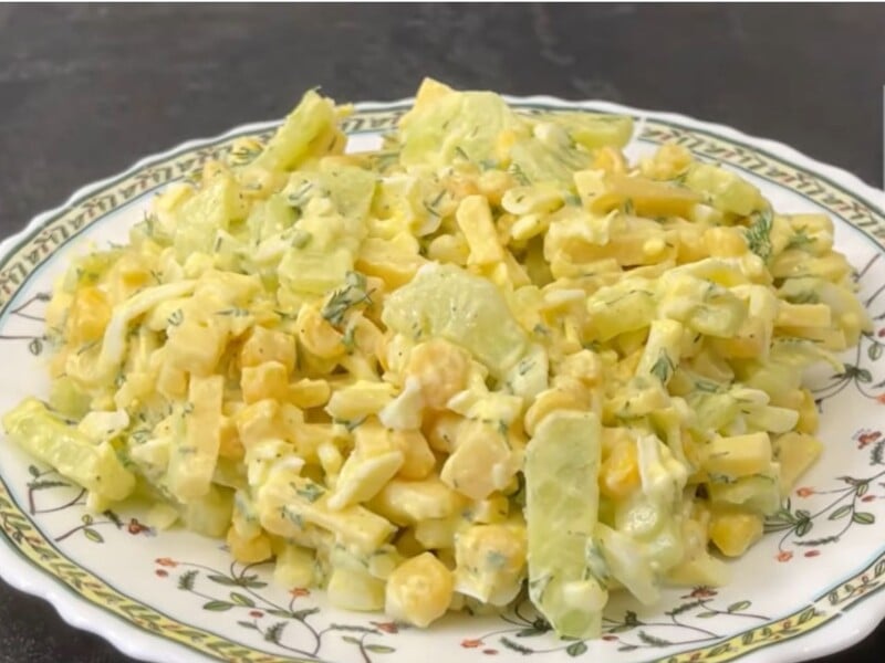Салат "Одеса" готується за кілька хвилин із простих продуктів, а на смак – неможливо зупинитися