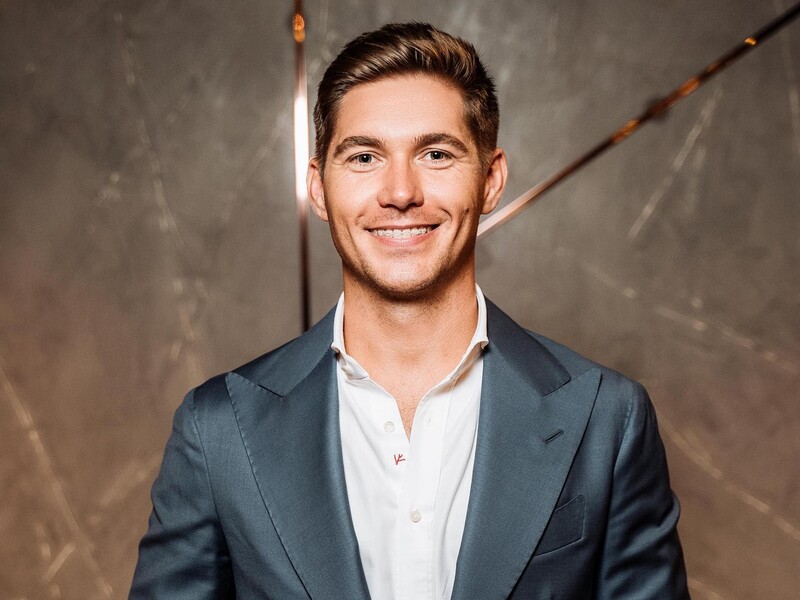 Проблеми із психікою і смерть після "голодної туси". Скандали, які змусили Остапчука піти в тінь