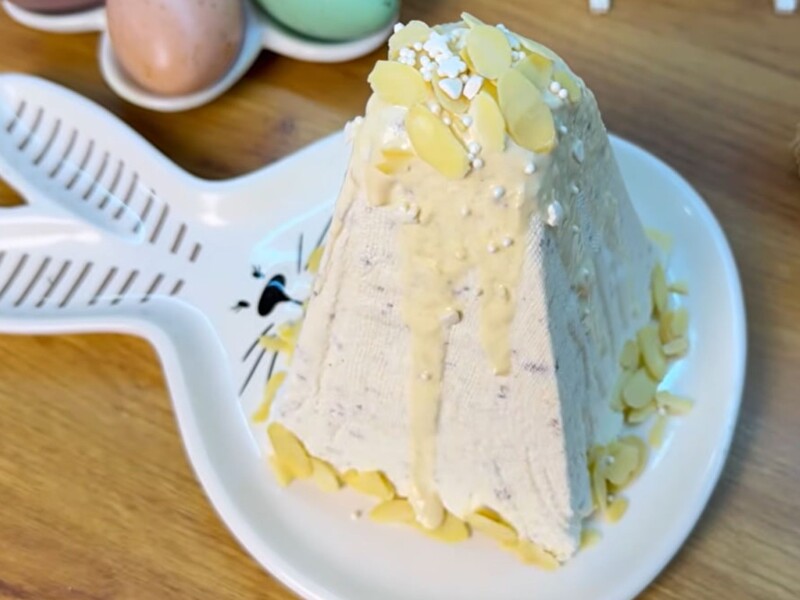 Забудьте про духовку на Великдень. Рецепт найніжнішого десерту без випікання за лічені хвилини