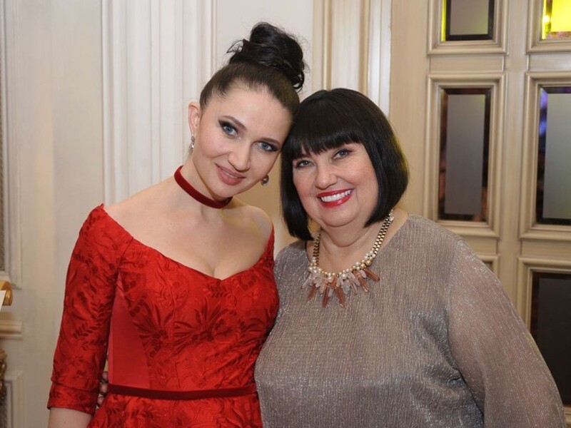 "Саме ними привабила зятя". Теща Гордона розкрила секрет дивовижних відбивних без гуркоту й молотка