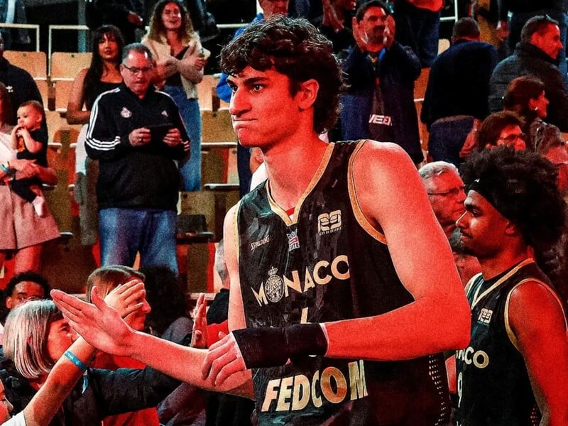 Який вигляд зараз має і чим займається 20-річний син мера Києва. Свіжі фото Максима Кличка