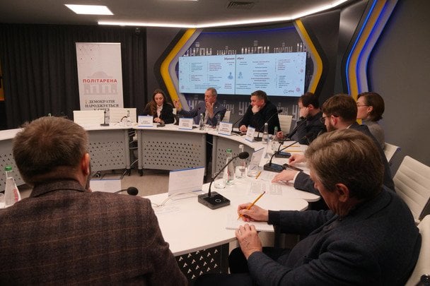 Яким має бути ідеальний нардеп: експерти заявили про глибоку кризу Верховної Ради