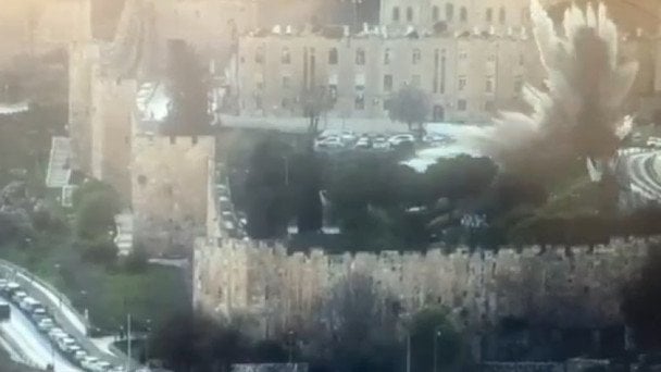 Уламки ракети упали біля найважливіших святинь Єрусалима: відео