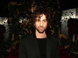 "Що б не трапилося, обирайте кохання". Dantes здивував мережу публічним ігнором Кацуріної