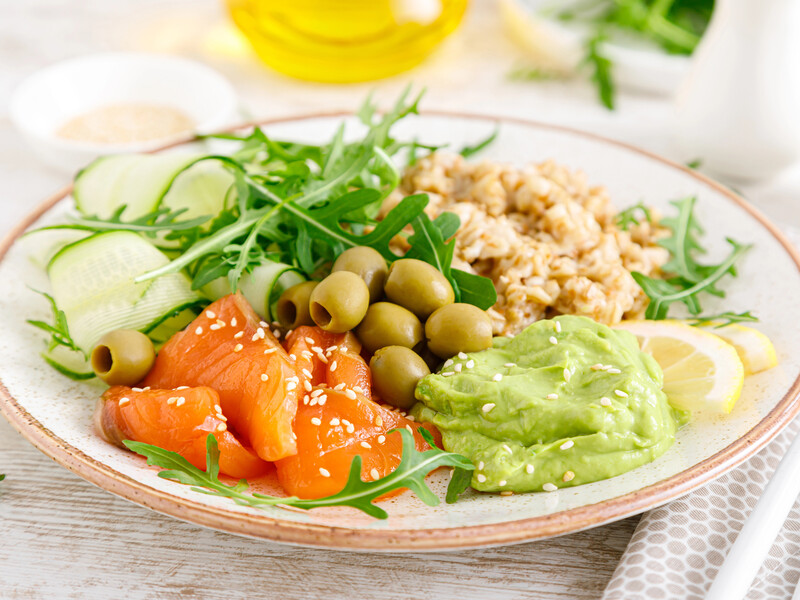 Тільки поїли і знову хочеться їсти? Назвали ідеальне поєднання продуктів для довгої ситості