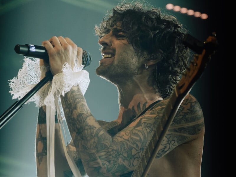 Навіщо Dantes за гроші розлучав і одружував пари на своєму сольнику? Найяскравіші моменти з концерту