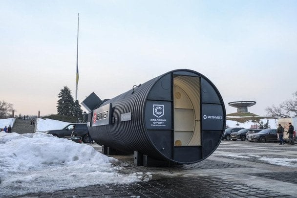 "Сталевий фронт Ріната Ахметова": як українська сталь стає щитом для Patriot, Abrams та підземних шпиталів