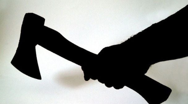 На Буковині двоє братів зарубали подружжя заради грошей