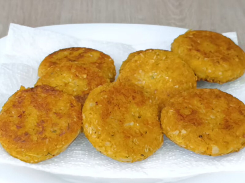 Змішайте це з овочевим фаршем – і пісні котлети без м'яса, яєць і молока не розваляться. Рецепт