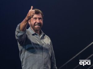 Друг Брюса Лі, чемпіон світу з карате, техаський рейнджер, який змушував цибулю плакати. Памʼяті Чака Норріса