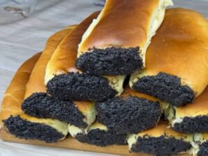 Приготуйте легендарні смілянські пироги, як на вокзалі. Рецепт макової начинки