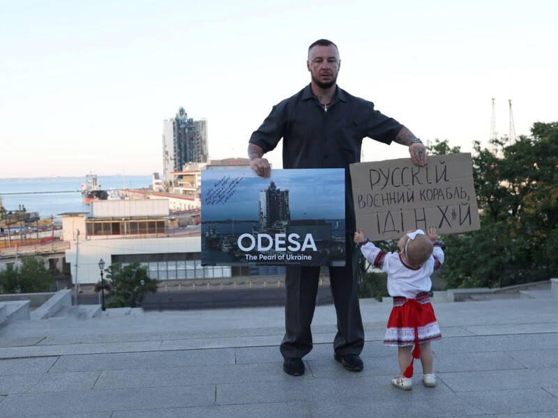 "Нездоланна фортеця". Відомий фотограф показав приголомшливі кадри Одеси, яку постійно обстрілює РФ "Нездоланна фортеця". Відомий фотограф показав приголомшливі кадри Одеси, яку постійно обстрілює РФ