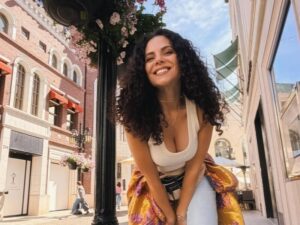 "Розкішна", "Шикарна жінка". Каменських розбурхала мережу тверком в ультраміні