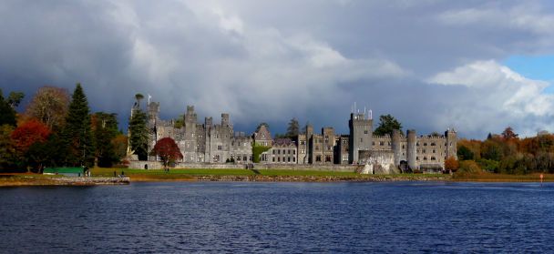 Допомогу українським біженцям можуть скоротити в одній з країн ЄС Допомогу українським біженцям можуть скоротити в одній з країн ЄС