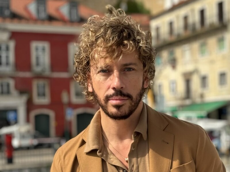 "Почуття стилю завжди було зі мною". Галкін, що сильно змінився, показав, як носив сандалі на шкарпетки