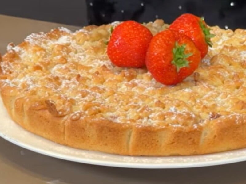 Теща Гордона розкрила секрет свого легендарного тертого пирога до чаю. Простий рецепт