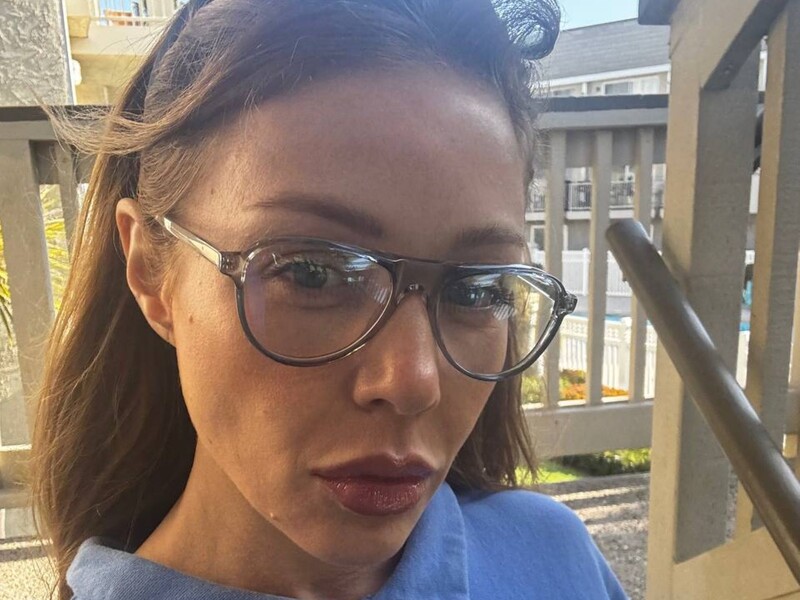 Прислуга з Філіппін і янгол біля дверей як подарунок від чоловіка. Усі секрети заміського будинку Тіни Кароль Прислуга з Філіппін і янгол біля дверей як подарунок від чоловіка. Усі секрети заміського будинку Тіни Кароль