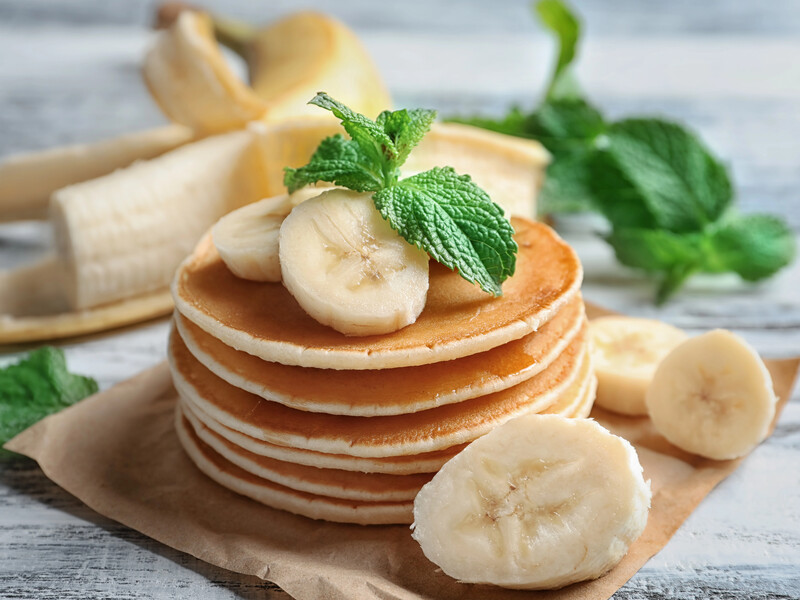 Додайте це до банана й посмажте смачні оладки. Простий рецепт