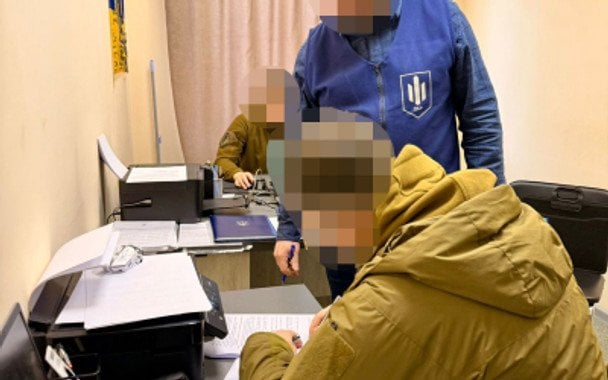 Привласнив 2,5 млн грн речових доказів і купив авто: у Хмельницькому судитимуть ексслідчого