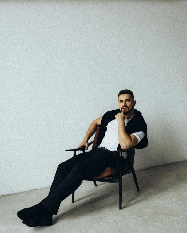 Актор-військовий Девізоров після розлучення через зраду закрутив новий роман із відомою артисткою