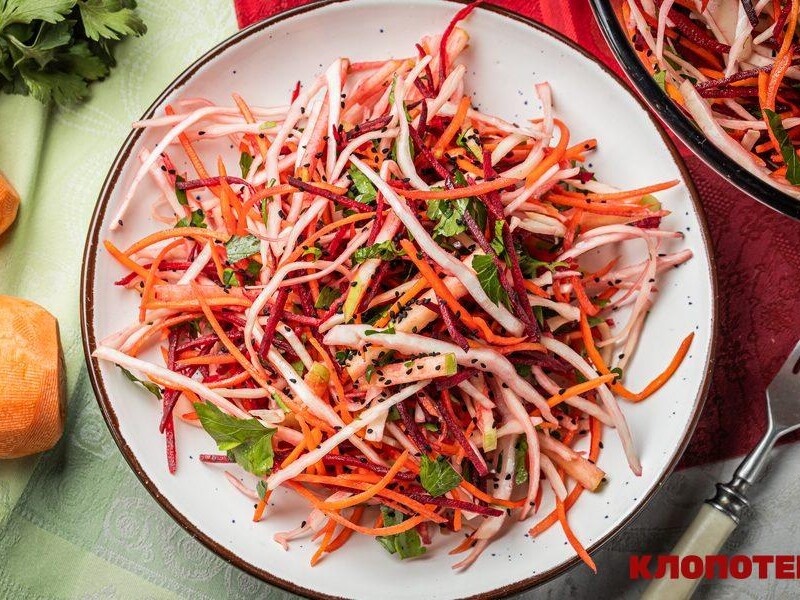 Вітамінний салат "Щітка". Хрусткий, соковитий, освіжальний. Рецепт