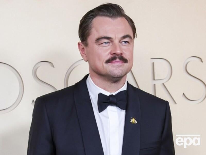 Чому всі обговорюють нові вуса ДіКапріо, які ЗМІ назвали фарбованими. Фото