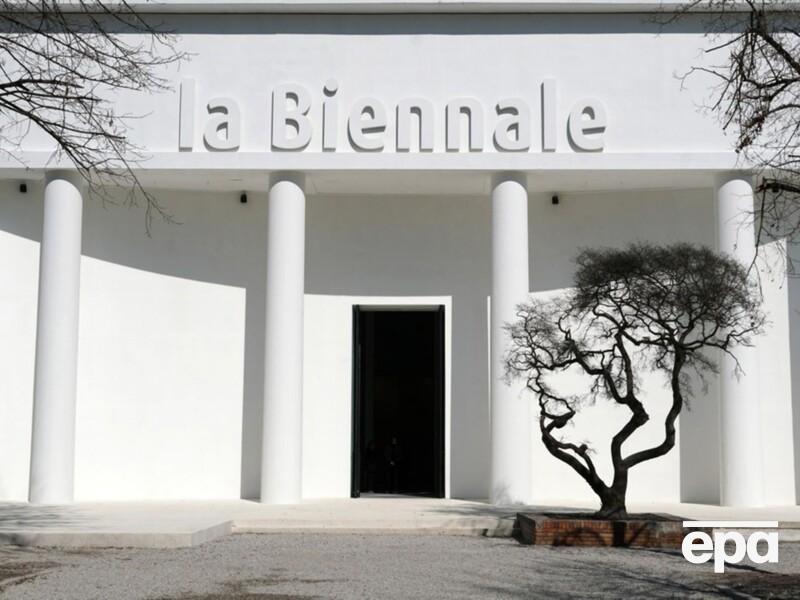 Скандал на Венеційській бієнале. Організатори проігнорували всі протести й пустили росіян