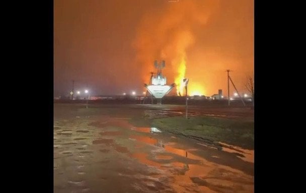 Дрони вивели з ладу ключову ланку нафтової логістики на півдні РФ: деталі і відео