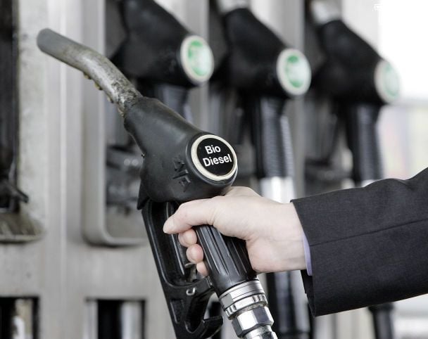 Ціни на пальне різко злетіли: Антимонопольний комітет розпочав перевірку АЗС