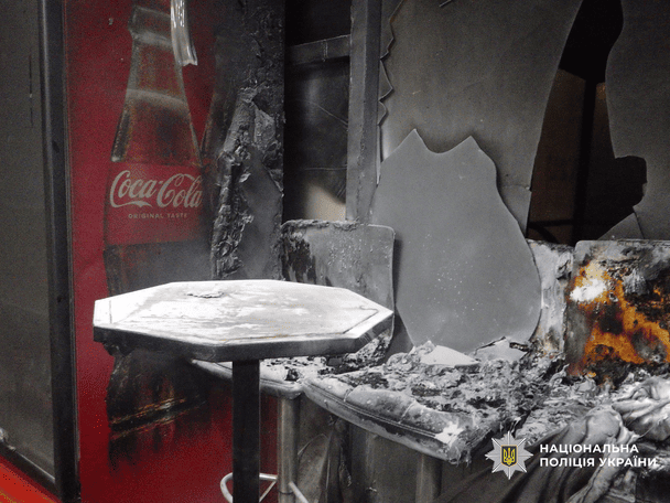 Киянин у СЗЧ спалив кав’ярню на Лісовому масиві: це була помста (фото)