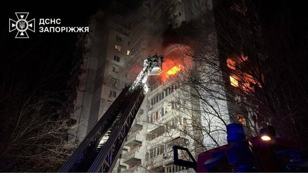 Трагедія у Запоріжжі: росіяни вдарили по квартирі, де мешкало подружжя переселенців, чоловік загинув
