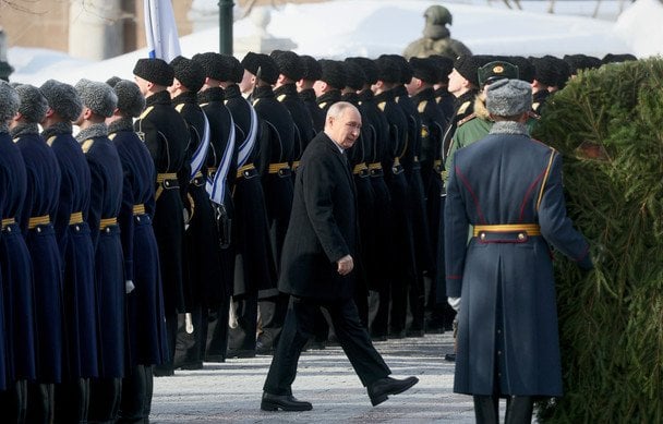 Інтереси Путіна цілком збігаються з його оточенням у Кремлі — екскерівник ЦРУ