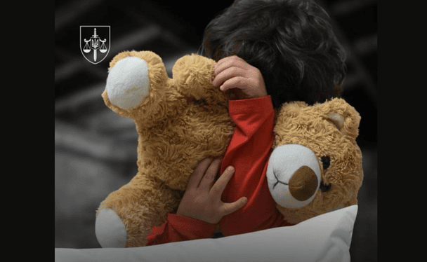 Поки батько захищав Україну: мати морила голодом 5-річного сина, а потім задушила