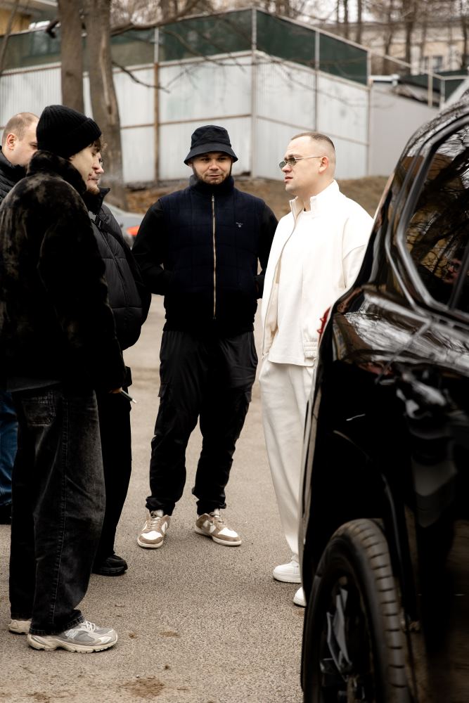 Закохуватися та насолоджуватися життям щосили: THE OLEG презентує трек «Молодість», який стає новим хітом у ТікТок