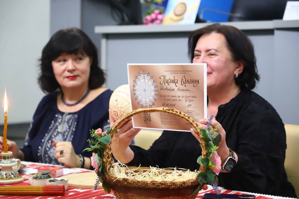 Директорка музею Пирогово Оксана Старак-Повякель долучилася до всеукраїнської ініціативи «Писанка Єднання»