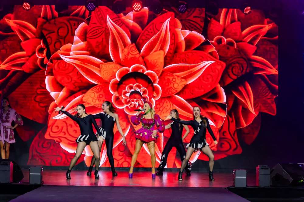 У Львові відбувся гранд-фінал MS WORLDUA 2026 з червоною доріжкою та благодійним аукціоном