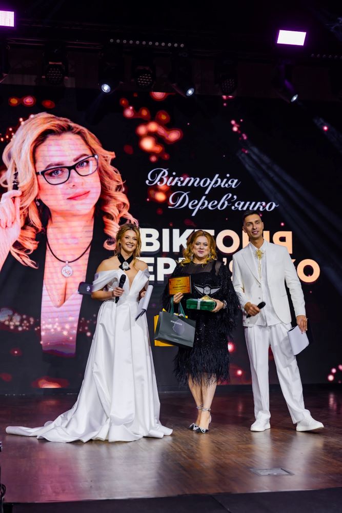 У Львові відбувся гранд-фінал MS WORLDUA 2026 з червоною доріжкою та благодійним аукціоном