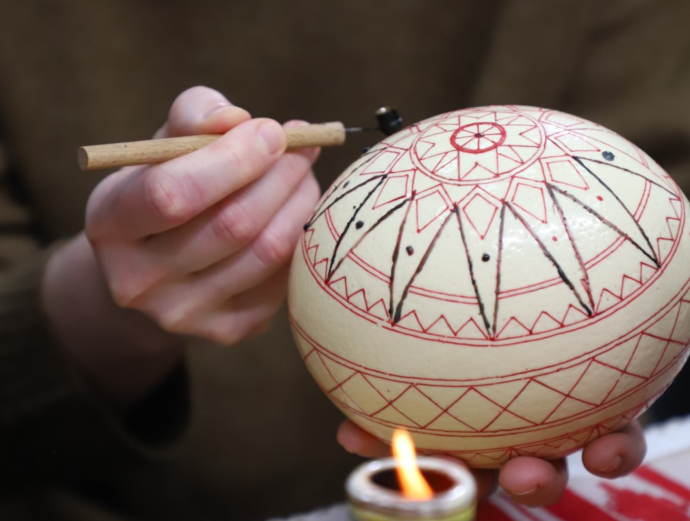 У Києві презентували всеукраїнську благодійну ініціативу «Писанка Єднання», до якої можна долучитися офлайн у просторі «Цінності»