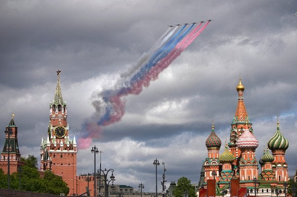 Парад у Москві 9 травня відбудеться без техніки: у РФ пояснили причину
