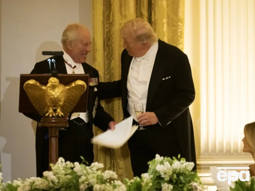 Чарльз III висловився щодо другого президентського строку Трампа в його присутності