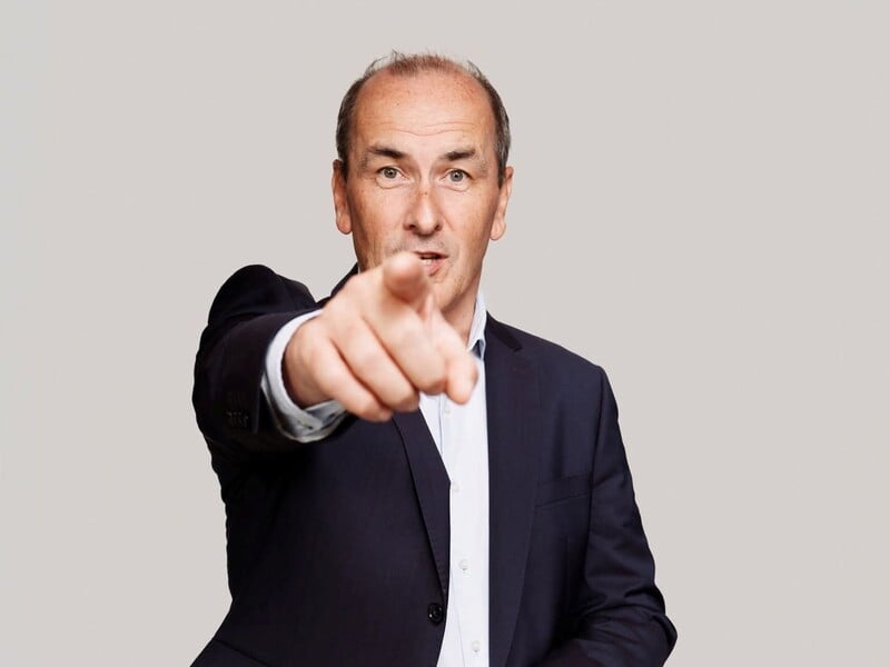 "Вечірка з нагоди зміни режиму". Як соратник Мадяра за одну ніч став зіркою соцмереж