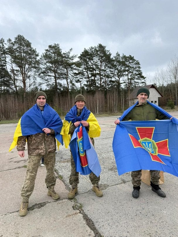 Майже чотири роки катувань і неволі: з російського полону визволили бійців "Азову"