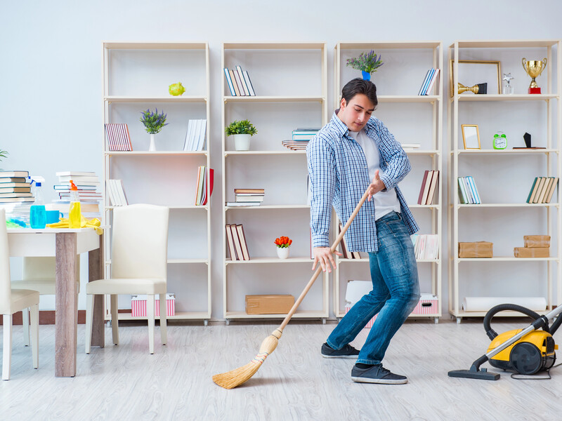 "Прощавай, стара швабро". Ляп чи маркетинг – чому звичайна фраза з реклами завірусилася в мережі