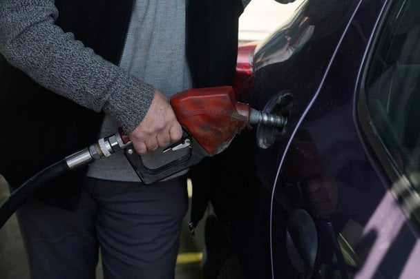 АЗС переписали цінники: скільки коштує пальне 5 квітня