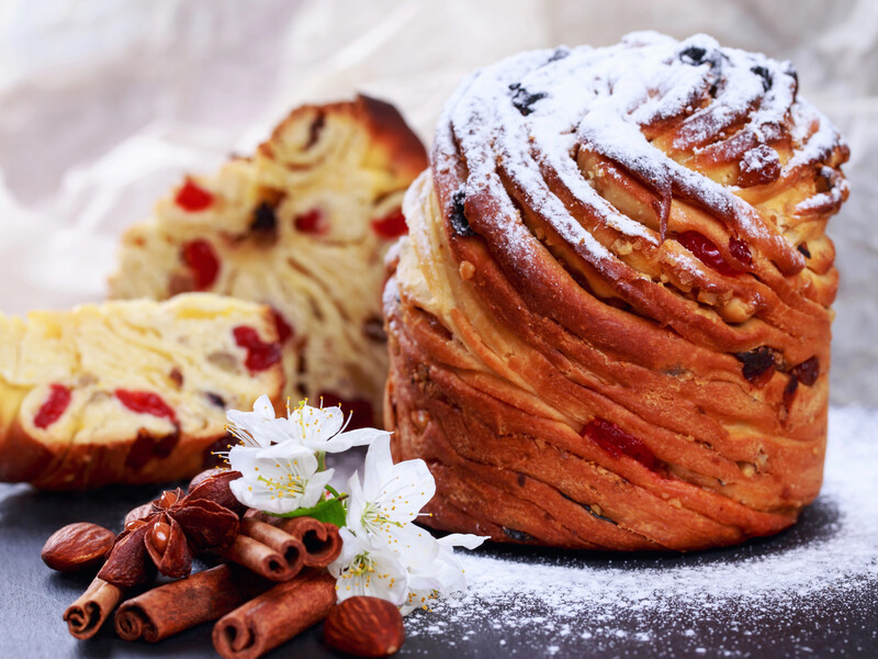 "Дуже проста випічка, яка вдасться кожному за цим рецептом". Як приготувати паску-крафін