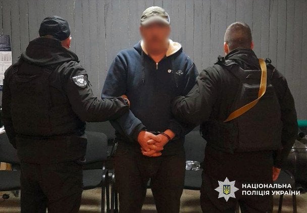 На Чернігівщині чоловік погрожував підірвати гранату в магазині