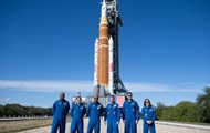 Уперше за 50 років: астронавти NASA вирушили до Місяця
